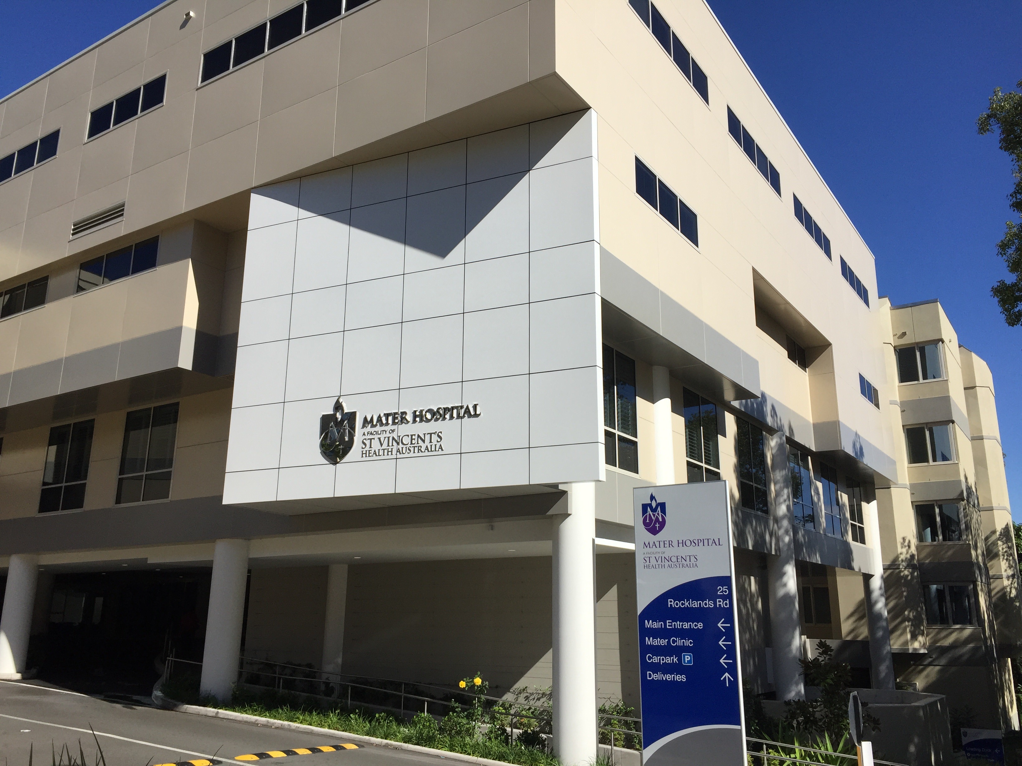 Mater Hospital Dr Nari Ahmadi Sydney Urologist